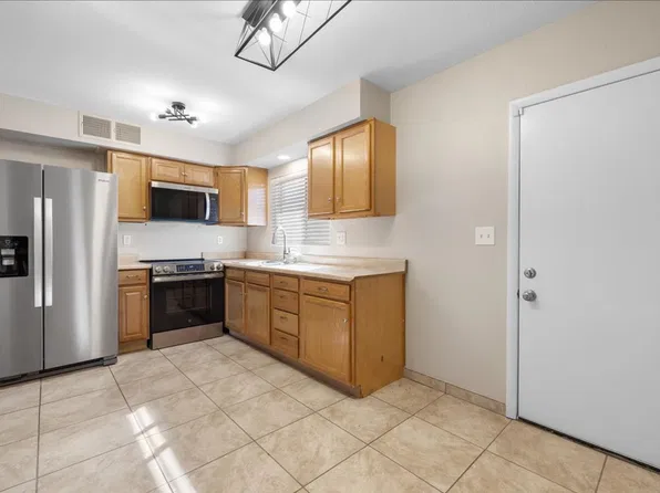 2207 N 9th Ave, Tucson, AZ 85705