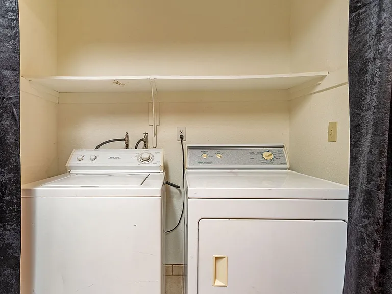 4830 Suncrest Way — Photo 20