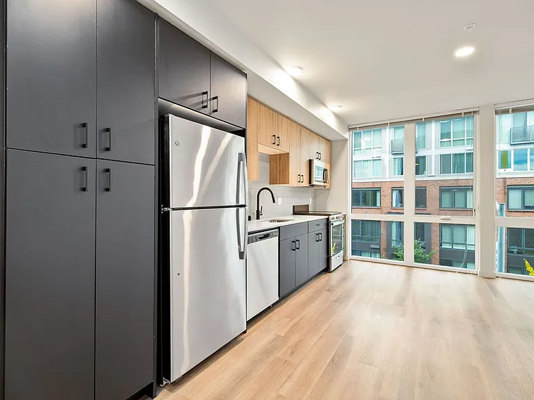 Niwa Apartments | Modern City Living in Queen Anne | Furnished Units & Move in Specials! — Photo 20