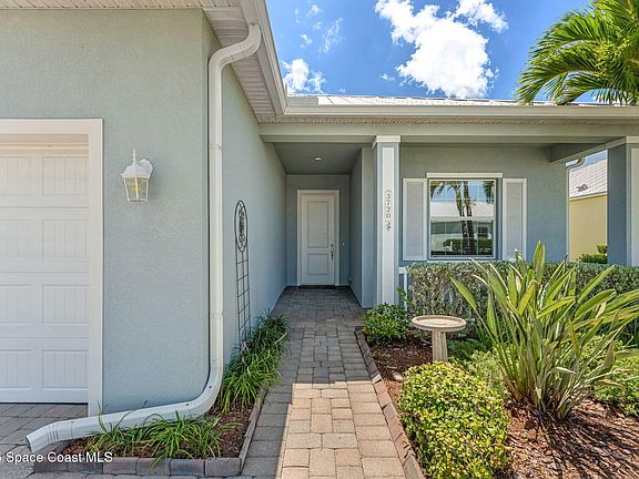 4th image of 3720 Alamanda Key Dr