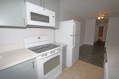 2 bed, 1000 sqft, $2,800 — Photo 4