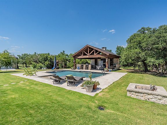 4th image of 259 Wapiti Dr