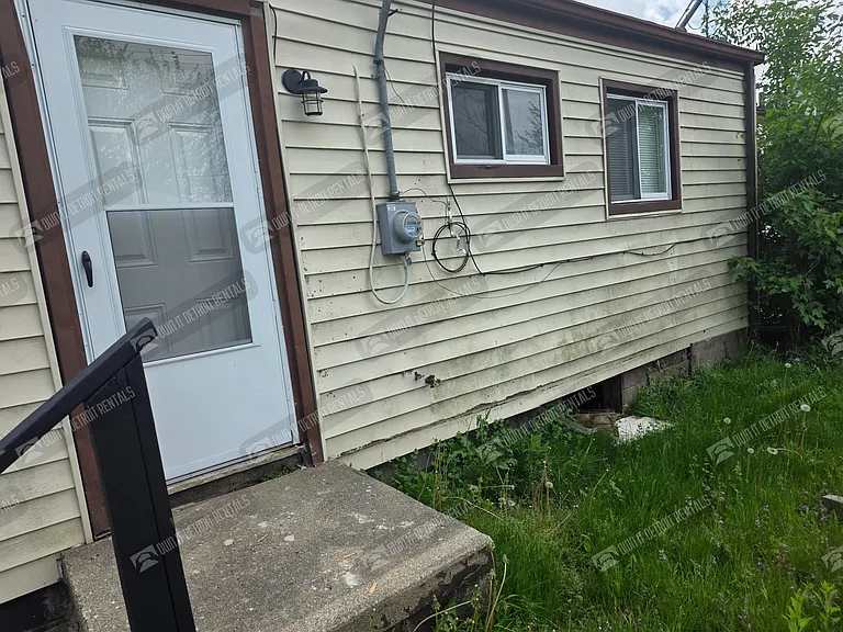 13065 Sherman Ave — Photo 3