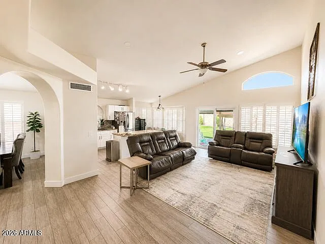 9854 W Irma Ln — Photo 16