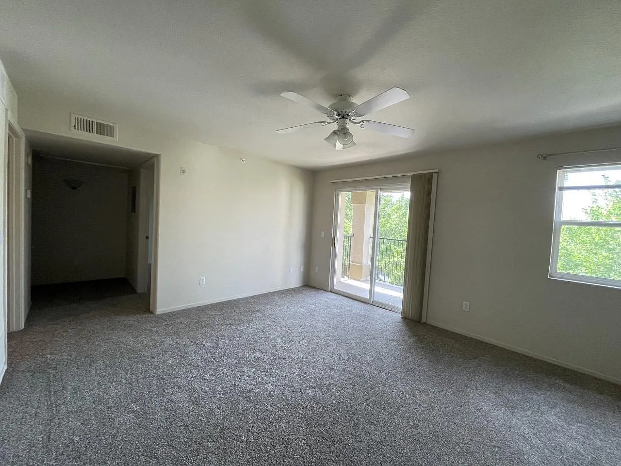 1 bed, 692 sqft, $1,450 — Photo 2