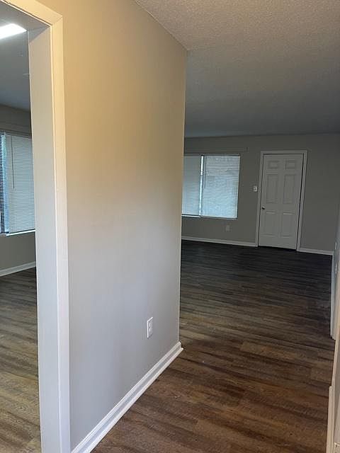 1st image of 1198 McArthur Dr #1