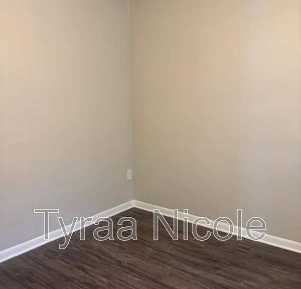 12930 Southfield Service Dr — Photo 8