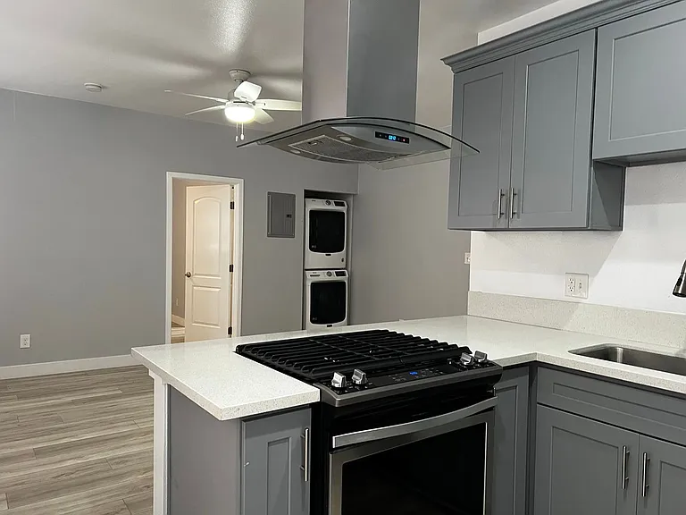 338 Cedar Ave — Photo 5