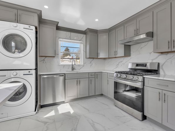 25 University Ave APT 2