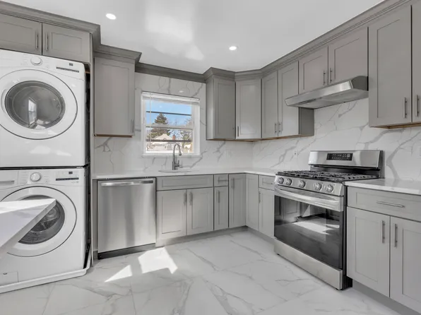 25 University Ave APT 2, Yonkers, NY 10704