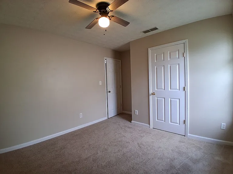 1031 Maple Leaf Dr — Photo 9
