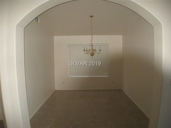4th image of 9049 Faversham Ct