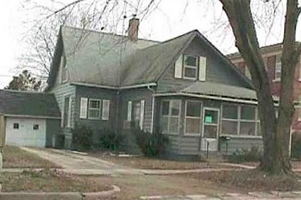 1st image of 110 N 4th St