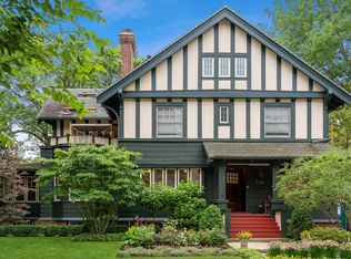 324 Cumnor Rd, Kenilworth, IL 60043