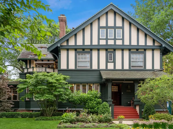 324 Cumnor Rd, Kenilworth, IL 60043