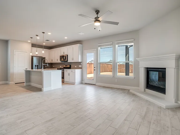 810 Sicily Blvd — Photo 3