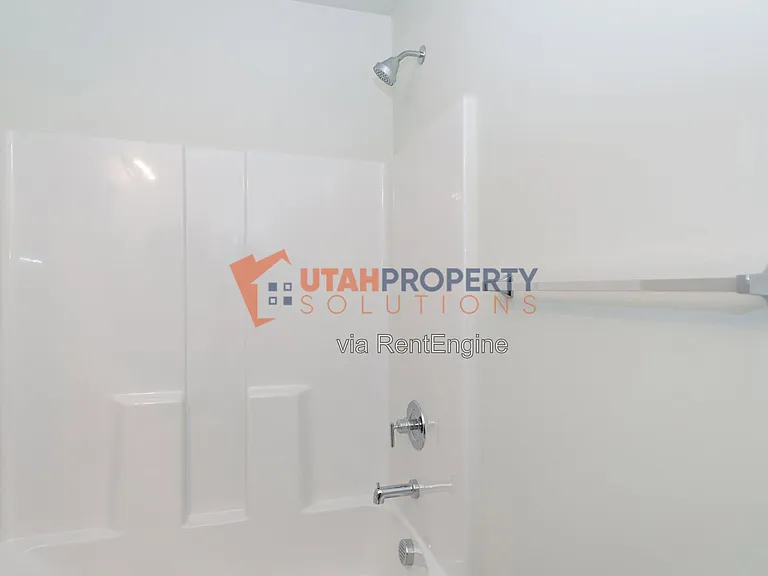 388 S 980 W — Photo 26