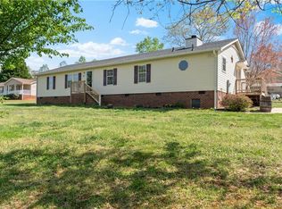 5805 Marshallgate Dr, Winston Salem, NC 27105