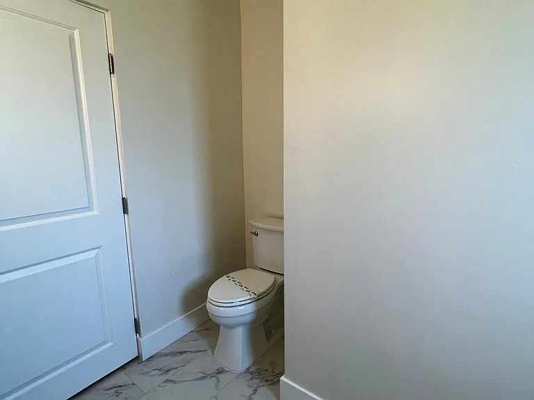 2512 I St — Photo 7
