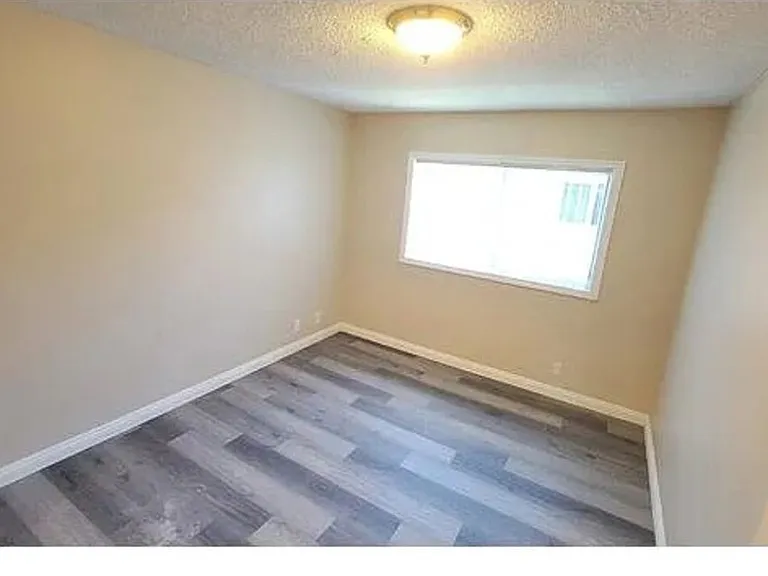 811 Orchid Ct #L — Photo 16