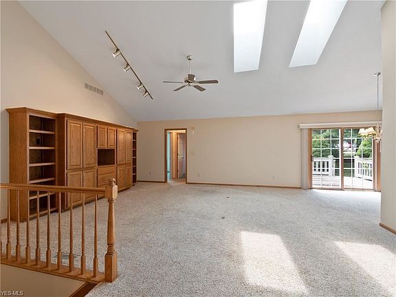 3rd image of 408 Shannon Dr