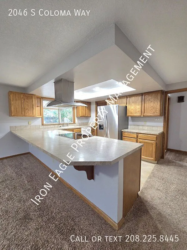 3 bed, 3.0 bath, 2003 sqft, $3,200 — Photo 2