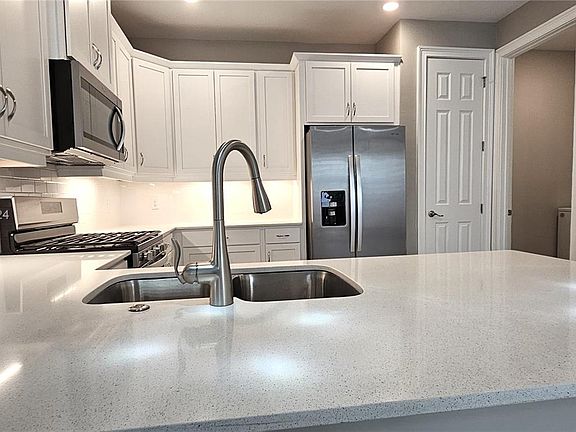 5th image of 43790 Sparrow Dr #43790