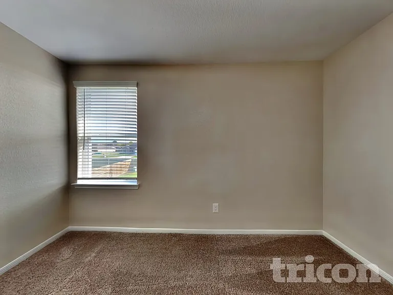 908 American Monarch Dr — Photo 10