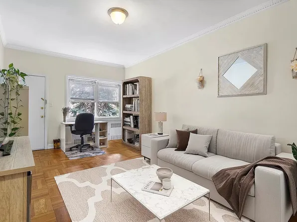 16 Micieli Place image 1 of 12