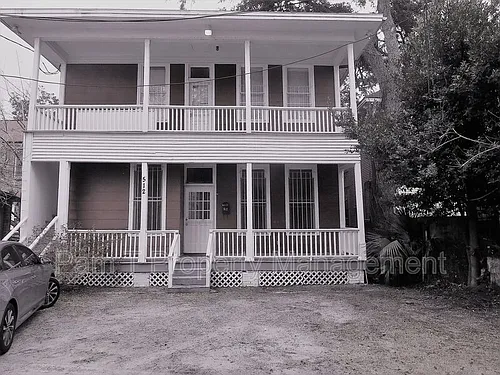 512 E Waldburg Ln Photo 1