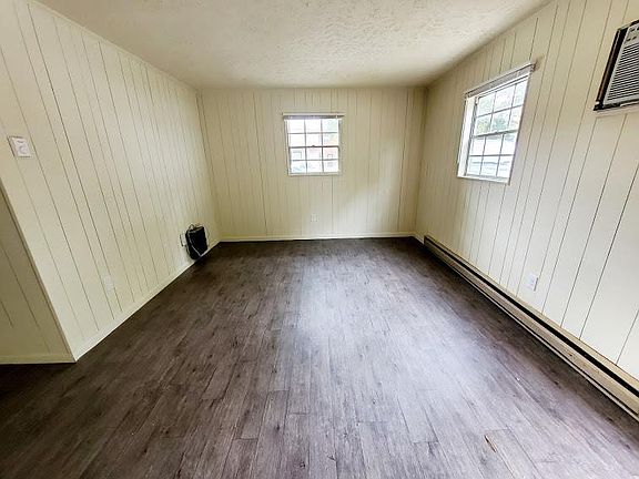 3rd image of 5005 Alan Dr