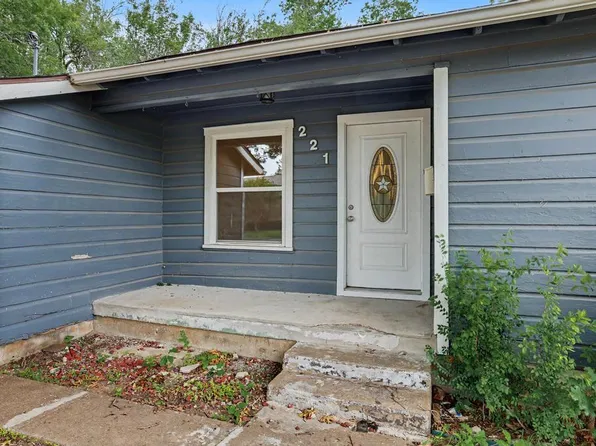 221 W Taylor St, Sherman, TX 75092