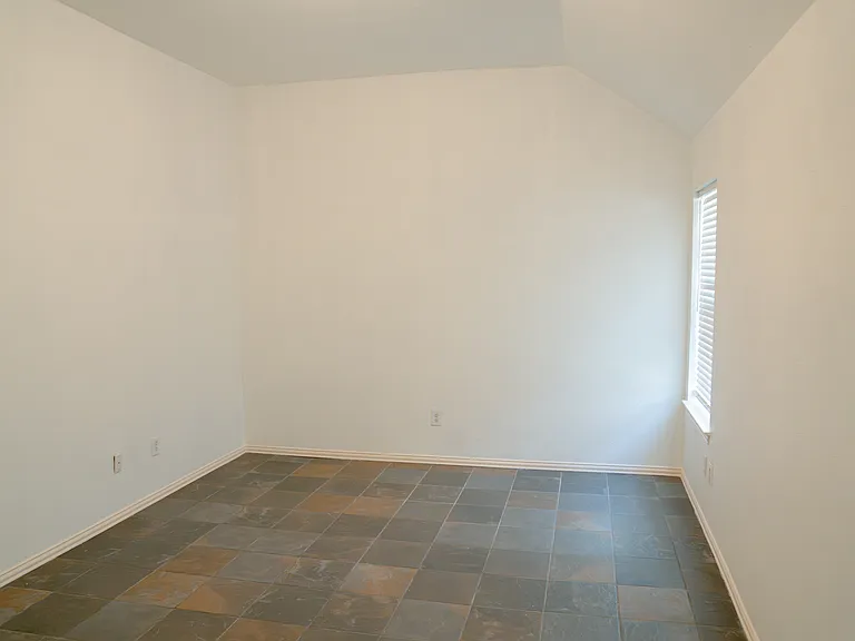 1730 Mineral Springs Dr — Photo 26