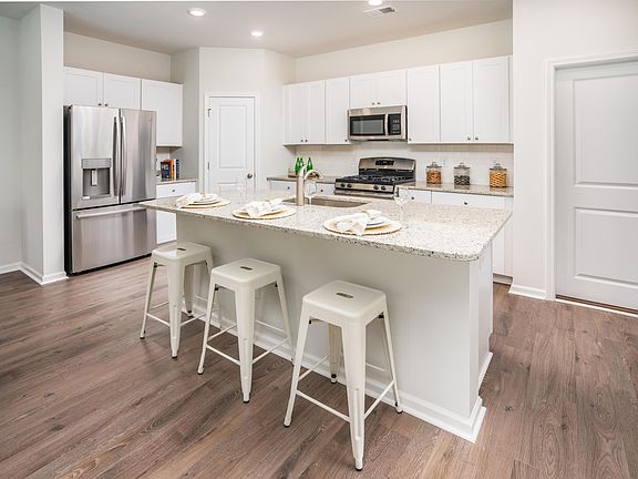 5th image of 355 Tiliwa St