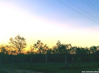 454 County Road 102, Floresville, TX 78114
