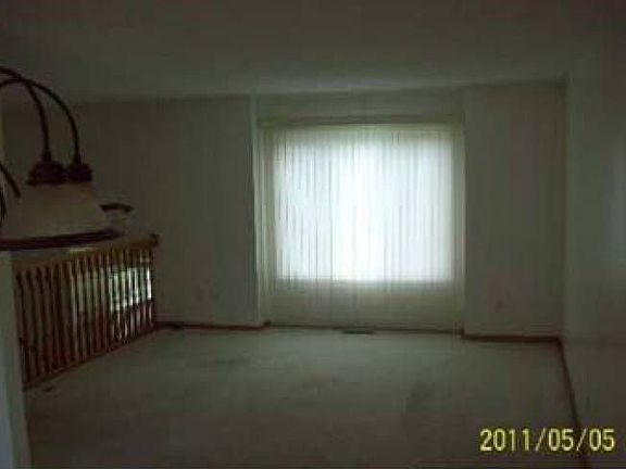 4th image of 9940 Wentworth Ave S