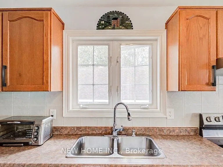 784 Rockaway Rd — Photo 15