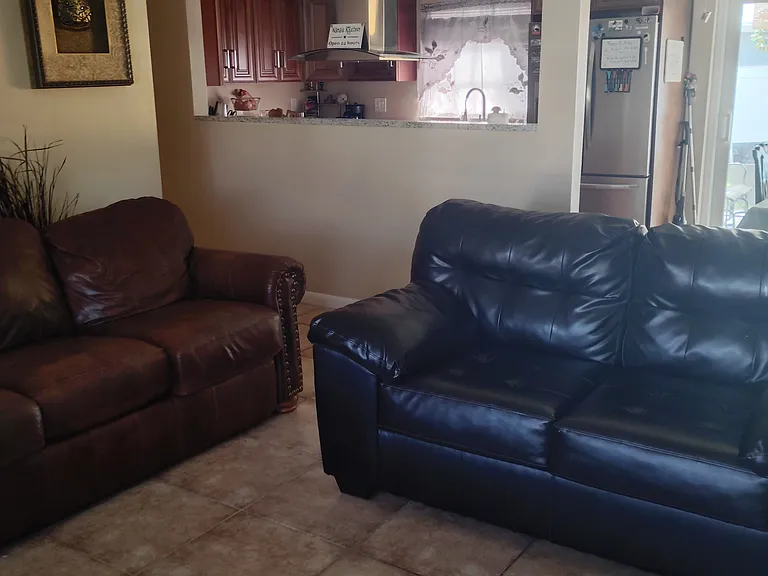 1751 Kenilworth Dr — Photo 4