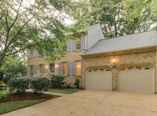 2140 Kenwood Dr, Virginia Beach, VA 23454