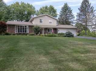 11712 Bowen Pkwy, Roscoe, IL 61073