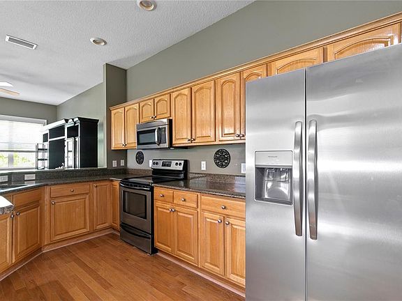 4th image of 11504 Bellamar St