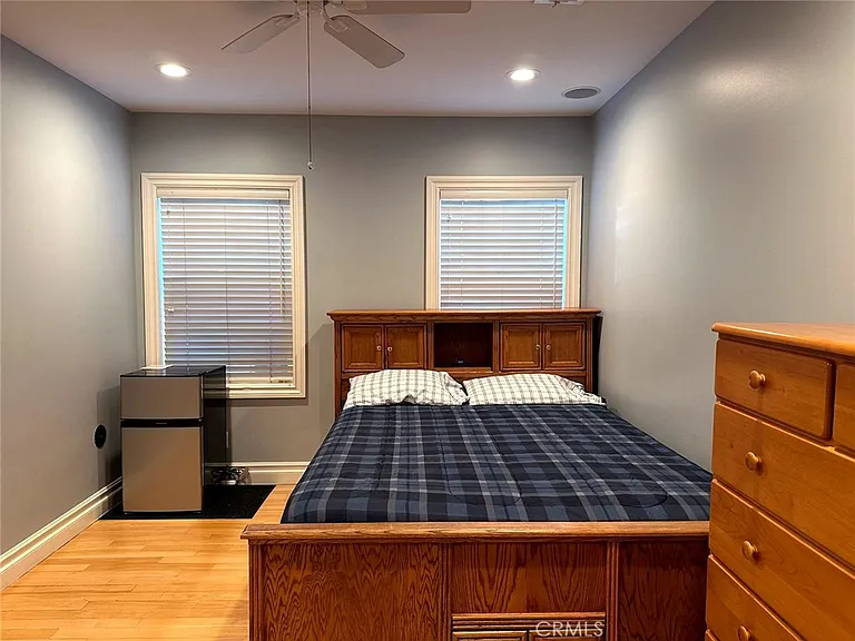 1320 Cedar St — Photo 3