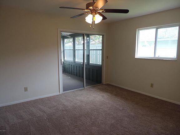 3rd image of 47 Treetop Cir