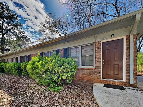 2124 Golfview Dr SE, Conyers, GA 30013