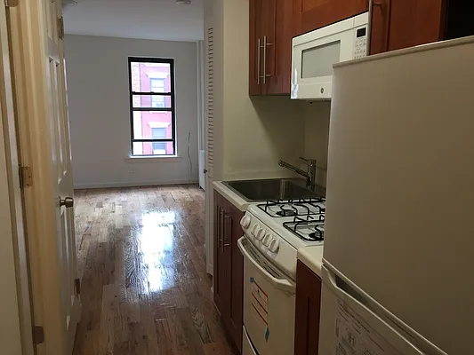 Rented by GPA Realty | media 16