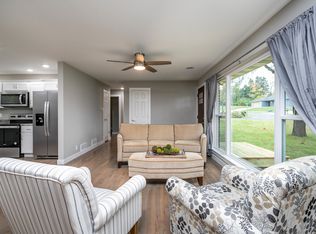 2600 Oakland Gravel Rd #R, Columbia, MO 65202