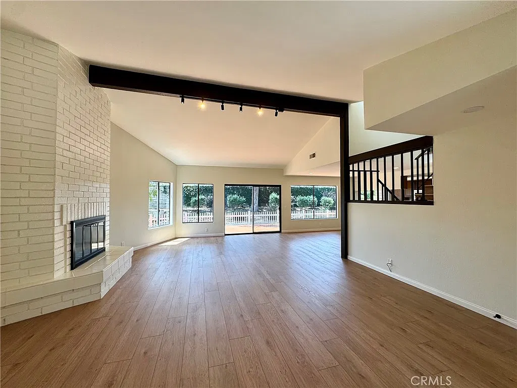 3 bed, 1751 sqft, $5,580 — Photo 4