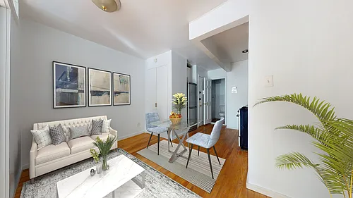 538 W 47th St #4C Photo 1