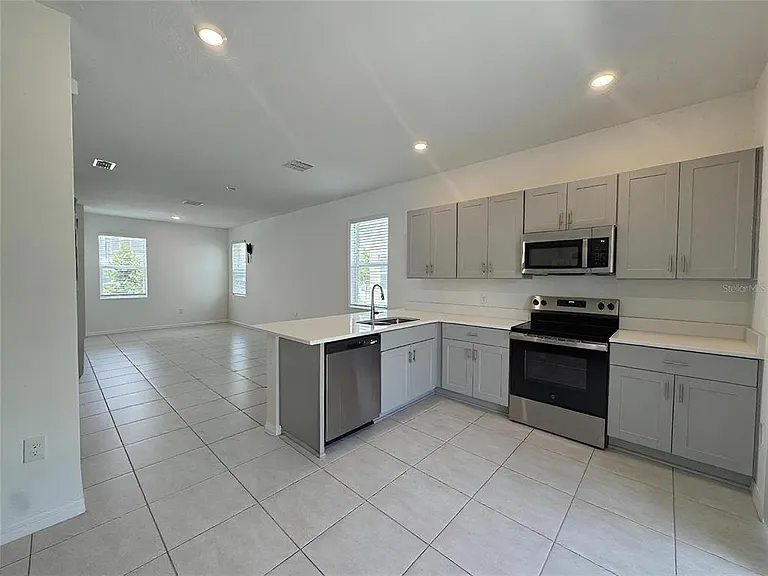 3093 Skyline Loop — Photo 3