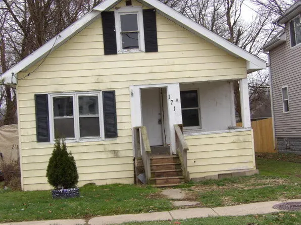171 Goguac St W, Battle Creek, MI 49015